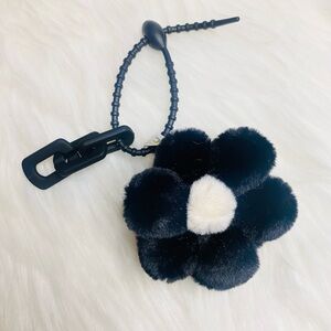 Flower Plush Keychain Cute Pom Pom Keyring Key Chain Bag Charm black